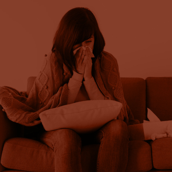 Pessoa em momento de reflexão, representando tristeza persistente e depressão